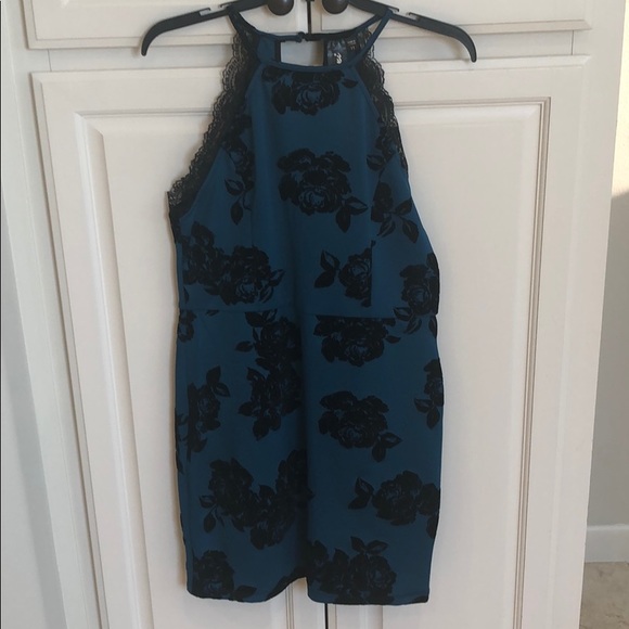 Trixxi Core Social Dress - Picture 6 of 6